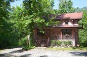 Comfortable 4-Bed Chalet Near TIEC, Pets Welcome
