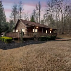 Ridge View Cabin with Fireplace Pet Friendly-