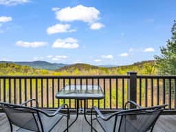 Tranquil Cozy Saluda Cabin Views, Pets, Adventure - Image 3