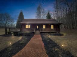 Ridge View Cabin with Fireplace Pet Friendly- - Image 2