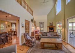 Gorgeous Mountain Views! pets welcome - Image 2
