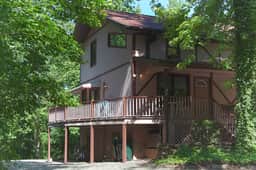 Comfortable 4-Bed Chalet Near TIEC, Pets Welcome - Image 5