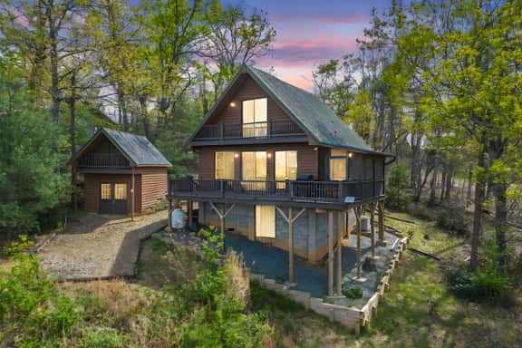 Tranquil Cozy Saluda Cabin Views, Pets, Adventure - Image 1