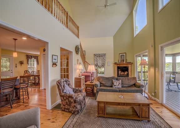 Gorgeous Mountain Views! pets welcome - Image 2