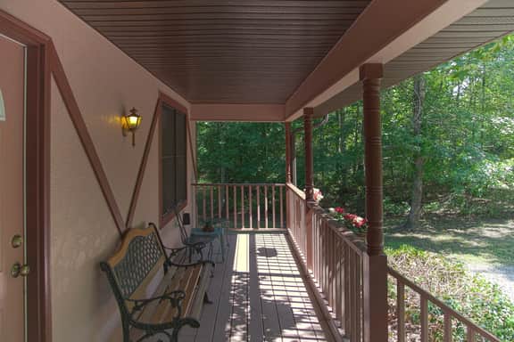 Comfortable 4-Bed Chalet Near TIEC, Pets Welcome - Image 4