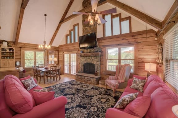Comfortable Retreat Near Equestrian Center pets ok - Image 1
